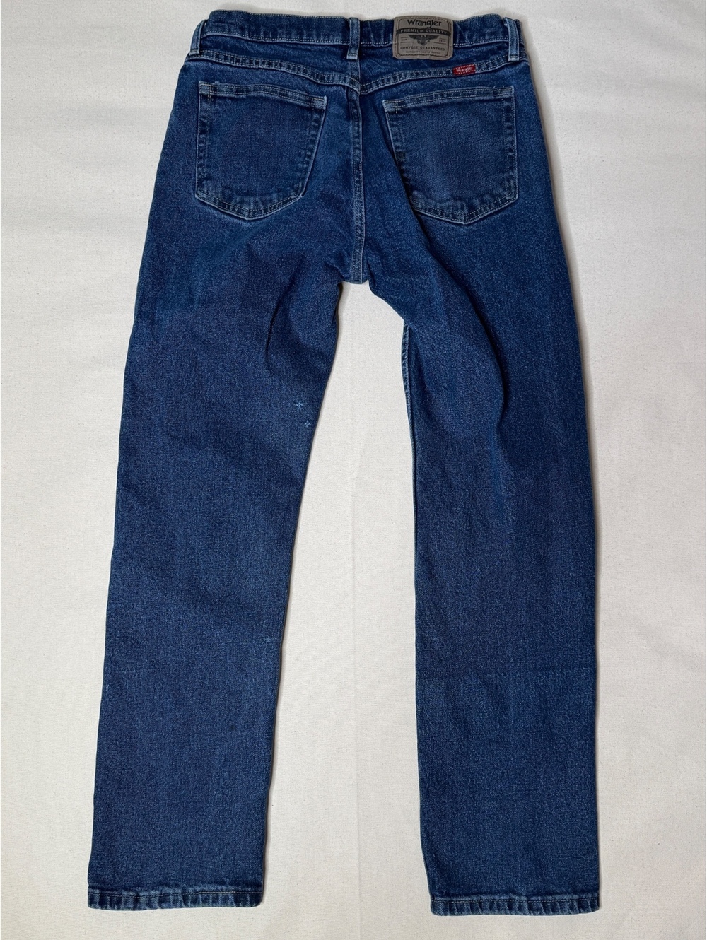 Wrangler 1096FXVF Men’s 32x32 Blue Jeans Authentic Farmer Workwear Distressed - Picture 4 of 8